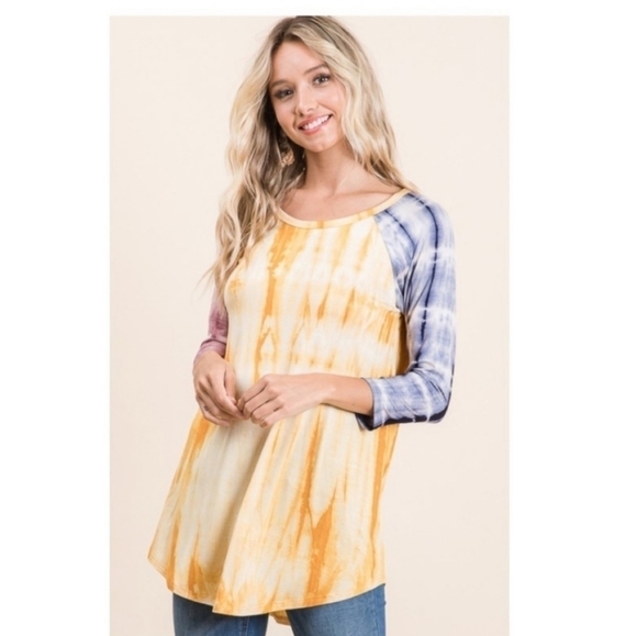 Tri Colored Tie Dye 3/4 Sleeved Tunic Top - Picture 4 of 13